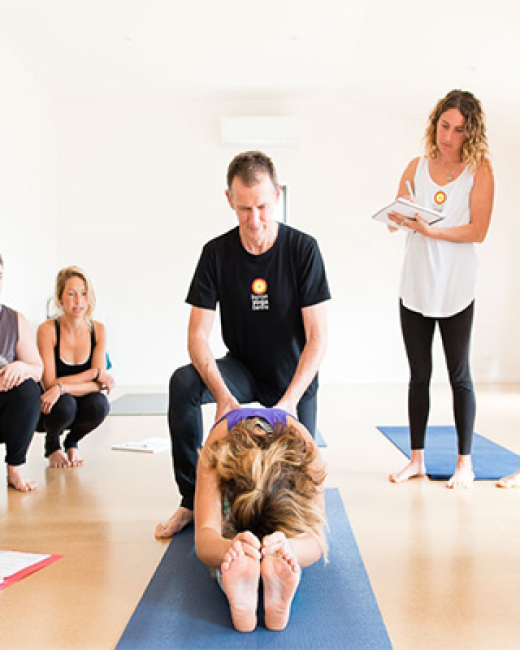 Khai giảng lớp Yoga cho người mới bắt đầu 